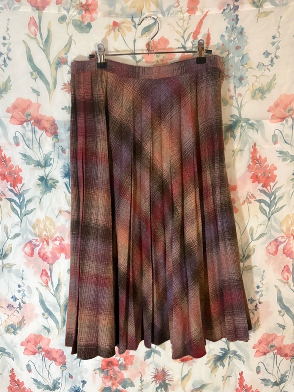 Vintage Pleated Plaid Midi Skirt in Multi-Color